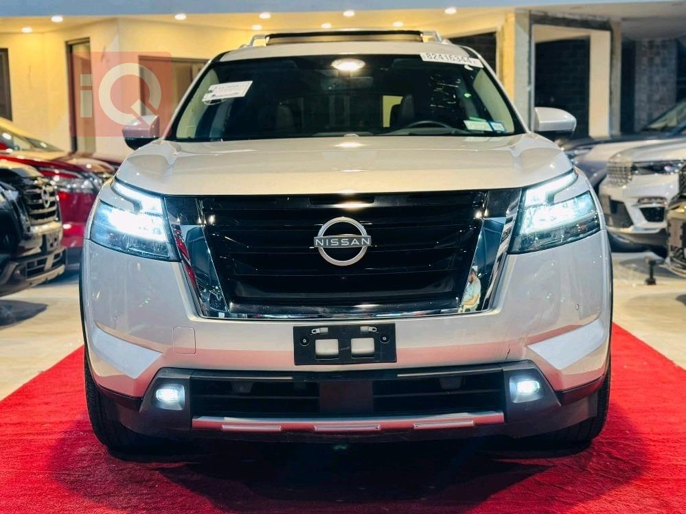 نیسان پاسفایندەر